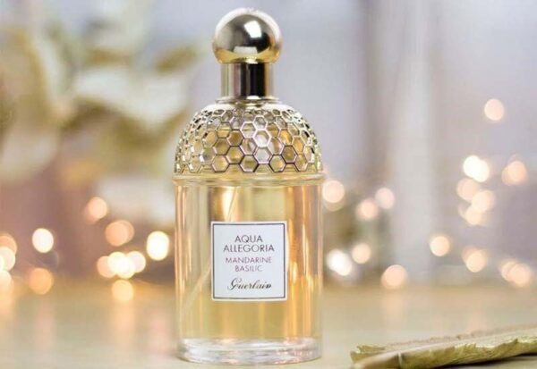 Guerlain Aqua Allegoria sở hữu thiết kế ấn tượng và độc đáo