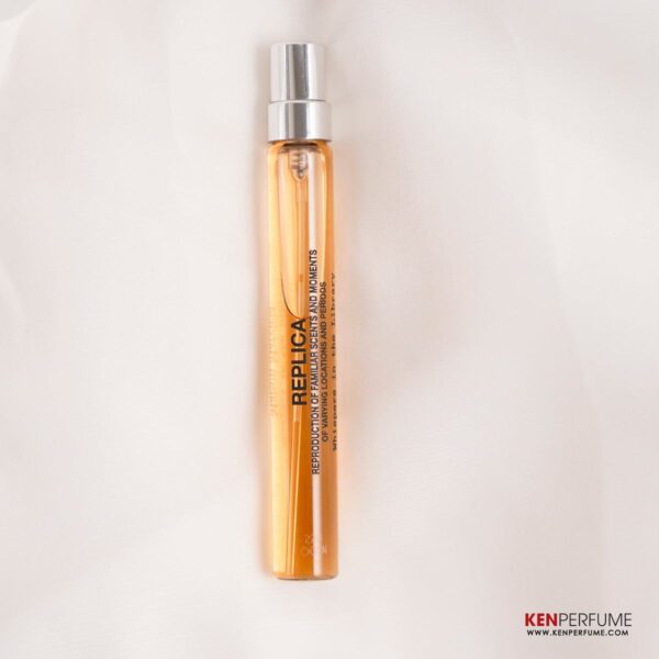 MAISON MARGIELA - Replica Whispers In The Library EDT 10ml Mini ( Dạng Xịt)