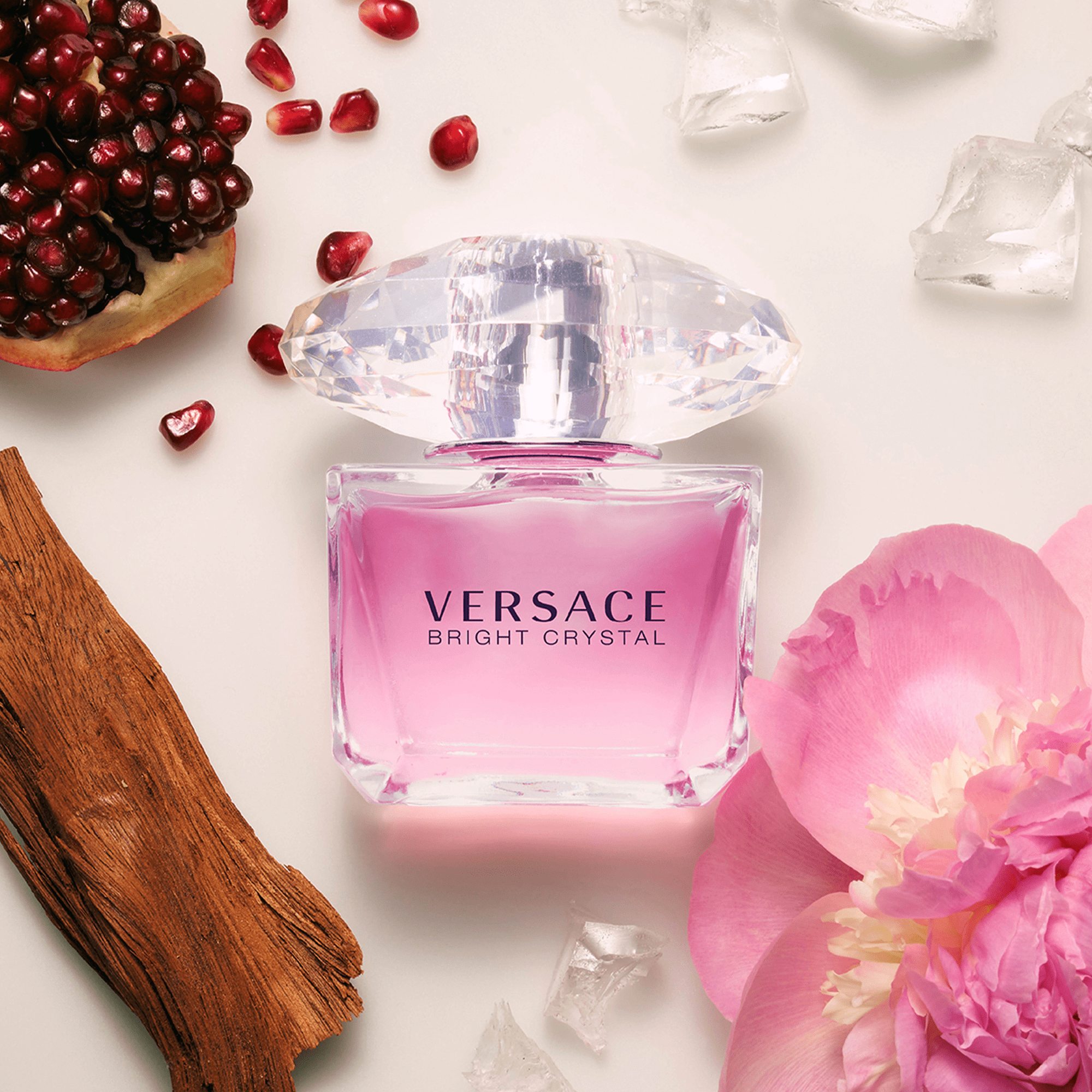 Đánh giá nước hoa Versace Bright Crystal – Có đáng để sở hữu?