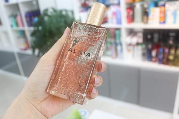 Alaia Paris là một trong những dòng nước hoa được phái nữ yêu thích nhất