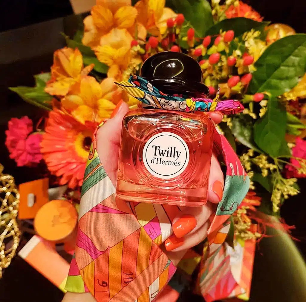 Top 5 chai nước hoa nữ mùi gỗ đàn hương cuốn hút, độc đáo